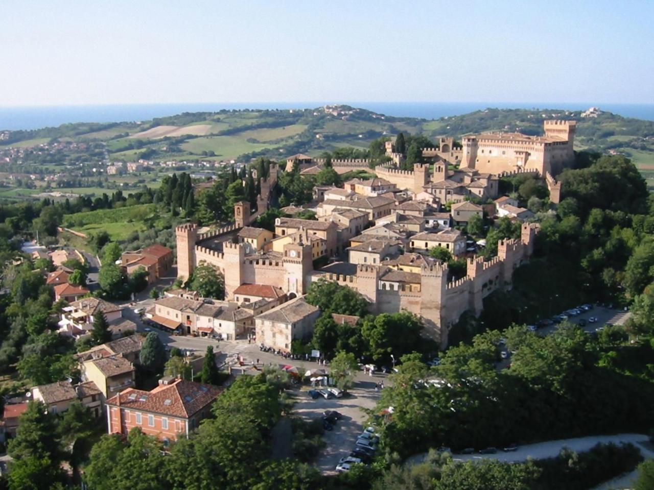 Valle Del Metauro Country House Bed & Breakfast Montemaggiore al Metauro Exterior photo